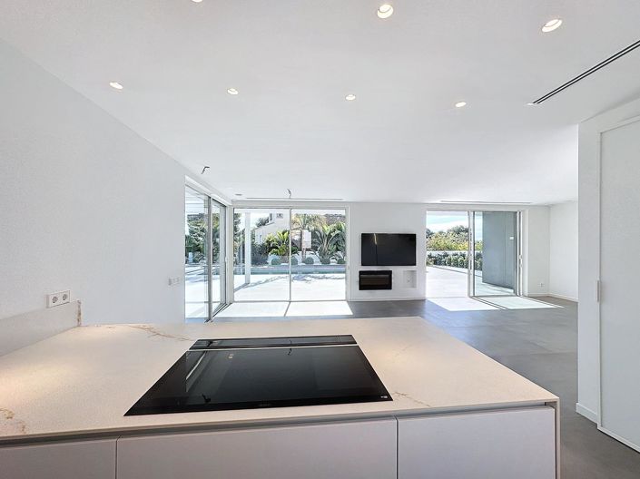 Image No.13-5 Bed Villa for sale