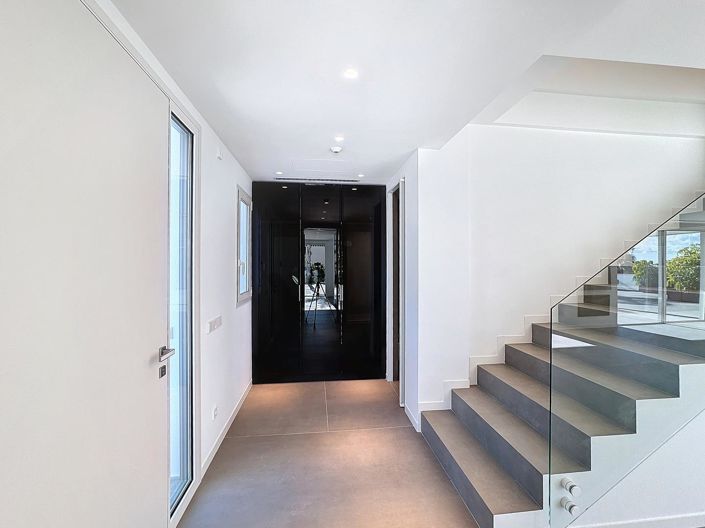 Image No.16-5 Bed Villa for sale