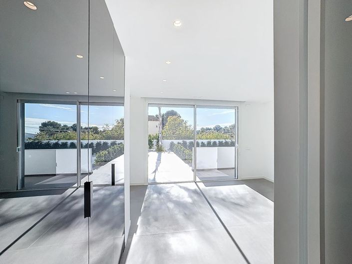 Image No.19-5 Bed Villa for sale