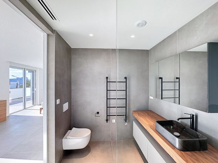 Image No.32-5 Bed Villa for sale