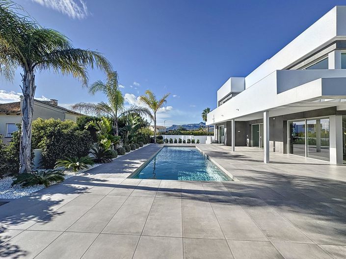 Image No.46-5 Bed Villa for sale