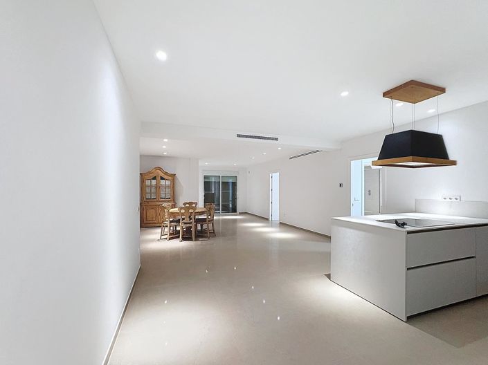 Image No.49-5 Bed Villa for sale