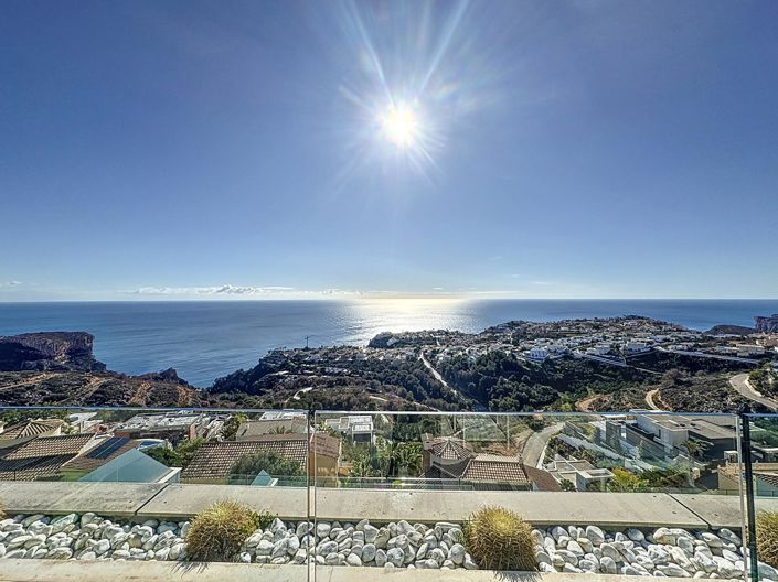 Image No.31-3 Bed Apartment for sale