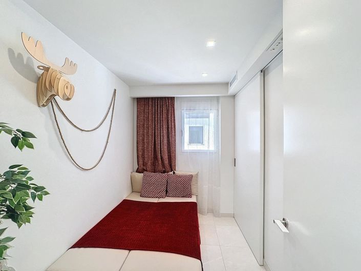 Image No.40-3 Bed Apartment for sale