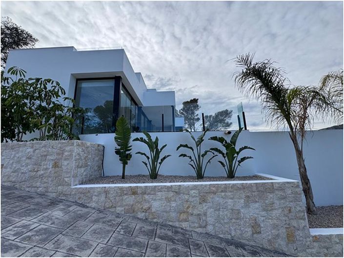 Image No.8-3 Bed Villa for sale