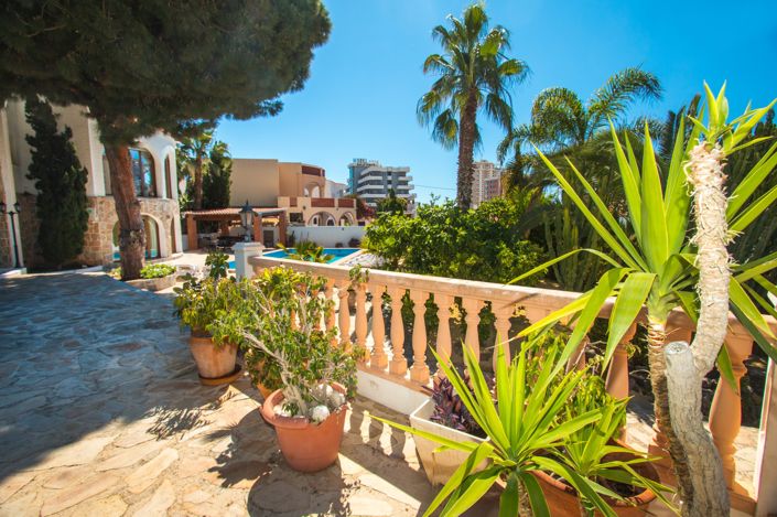 Image No.42-5 Bed Villa for sale