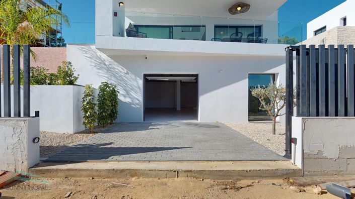 Image No.11-4 Bed Villa for sale