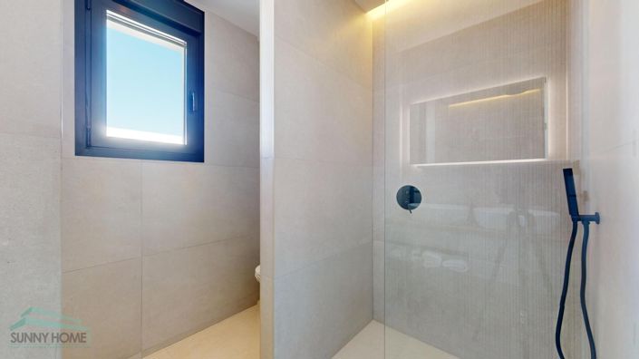 Image No.15-4 Bed Villa for sale