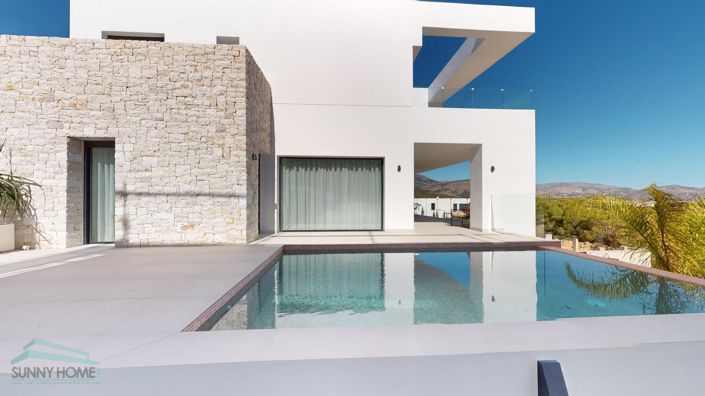 Image No.38-4 Bed Villa for sale