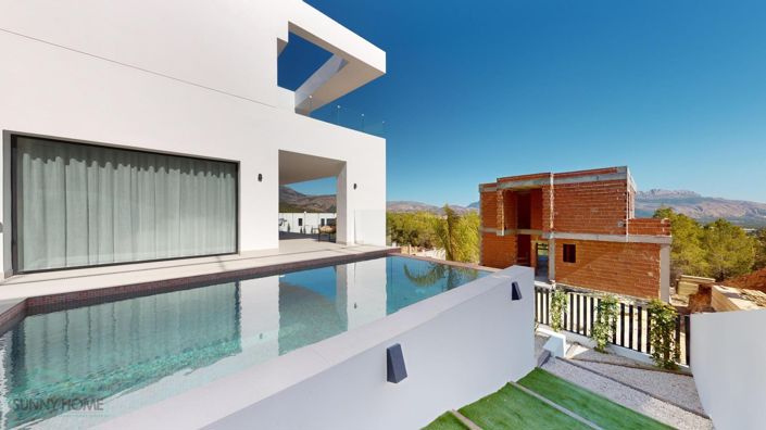 Image No.39-4 Bed Villa for sale