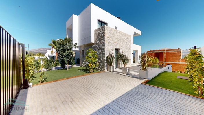 Image No.42-4 Bed Villa for sale