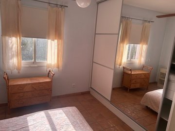 2580396e-4b92-4aa2-9910-ddf92a245a6a-13202504