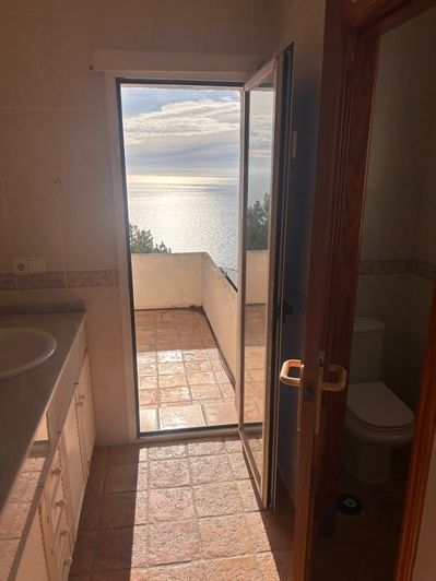 Image No.19-3 Bed Villa for sale