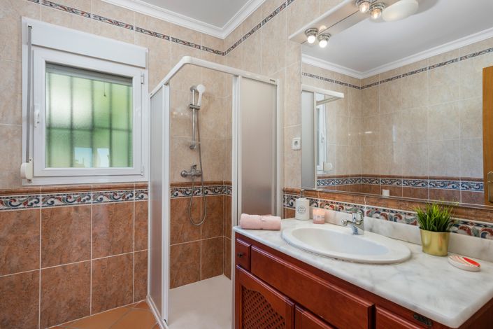 Image No.28-4 Bed Villa for sale