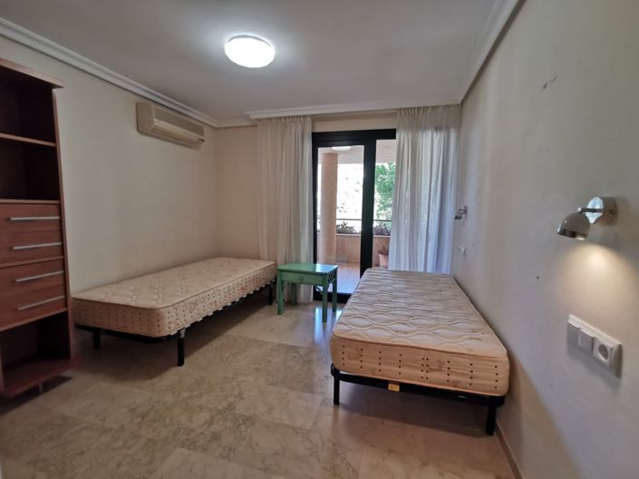 Image No.18-3 Bed Apartment for sale