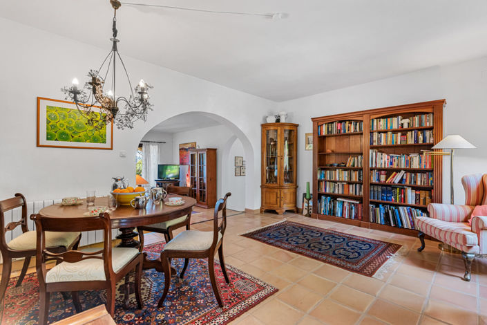 Image No.16-5 Bed Villa for sale