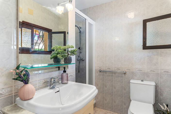 Image No.32-5 Bed Villa for sale