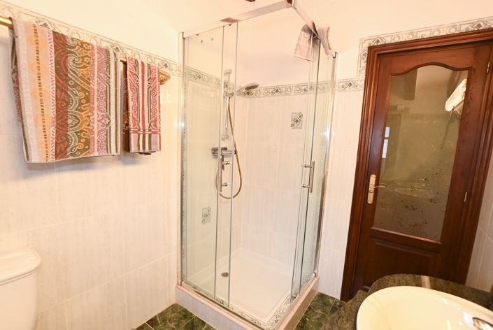 Image No.28-4 Bed Villa for sale