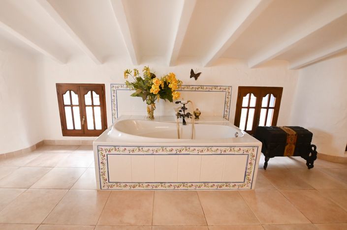 Image No.35-4 Bed Villa for sale