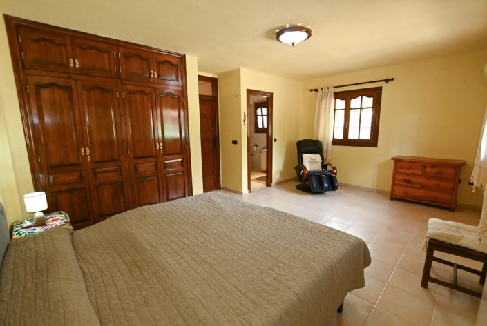 Image No.39-4 Bed Villa for sale