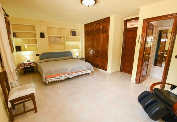 Image No.41-4 Bed Villa for sale