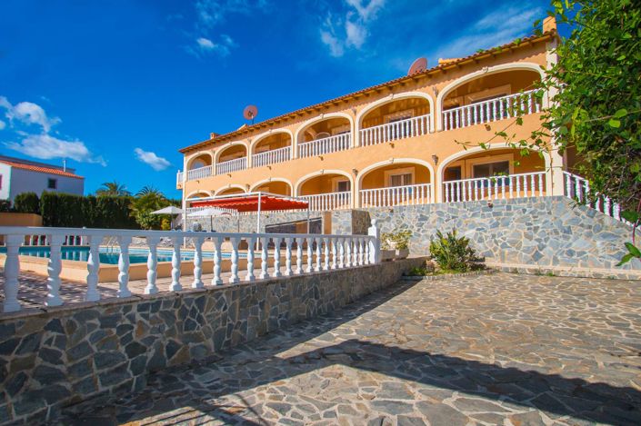 Image No.2-Villa de 12 chambres à vendre à Calpe