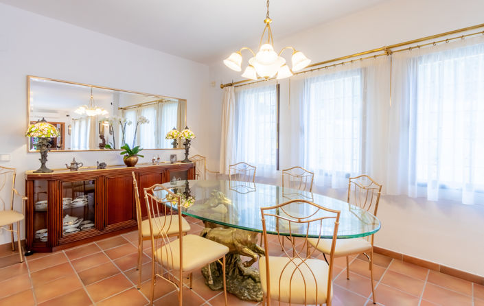 Image No.12-5 Bed Villa for sale