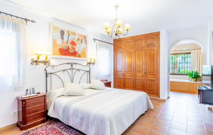 Image No.16-5 Bed Villa for sale