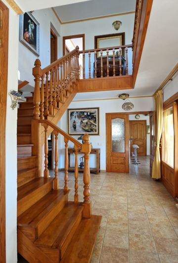 Image No.7-5 Bed Villa for sale