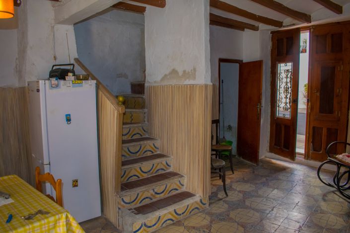 Image No.2-9 Bed Townhouse for sale