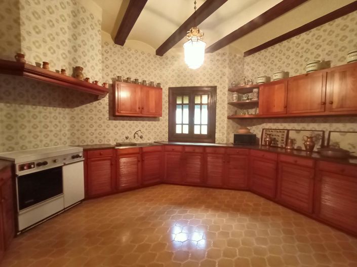 Image No.12-11 Bed Villa for sale