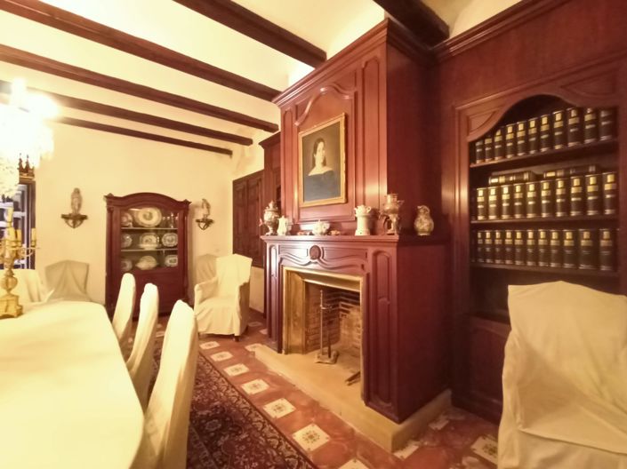 Image No.14-11 Bed Villa for sale