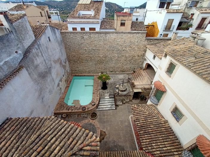 Image No.2-11 Bed Villa for sale