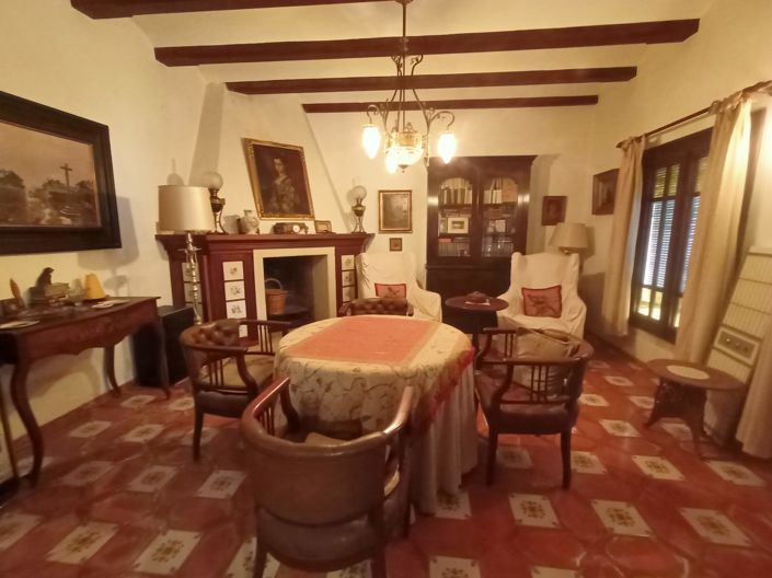 Image No.21-11 Bed Villa for sale