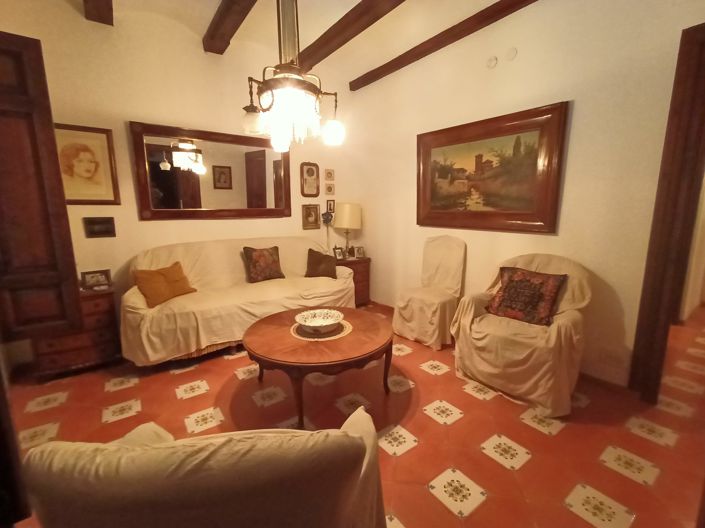 Image No.22-11 Bed Villa for sale