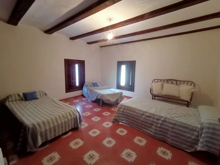 Image No.33-11 Bed Villa for sale