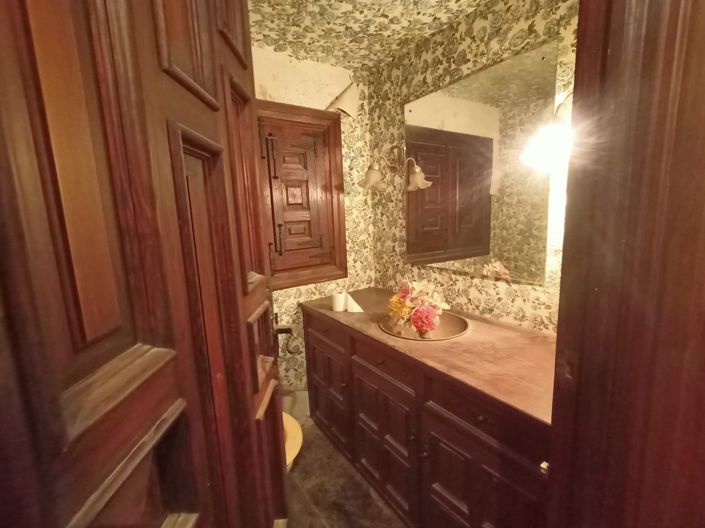 Image No.44-11 Bed Villa for sale