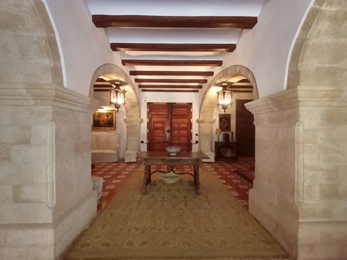 Image No.8-11 Bed Villa for sale