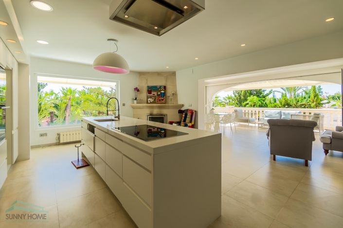 Image No.2-Villa de 5 chambres à vendre à La Nucía