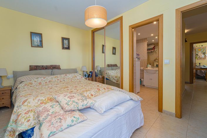 Image No.26-4 Bed Villa for sale