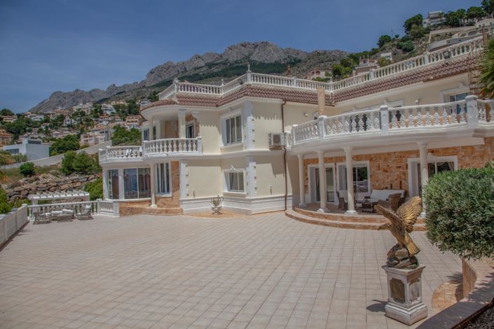 Image No.1-Villa de 10 chambres à vendre à Altea