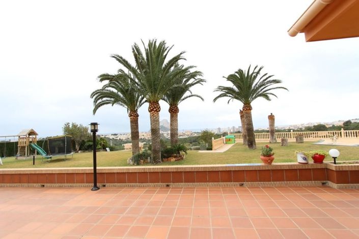 Image No.1-5 Bed Villa for sale