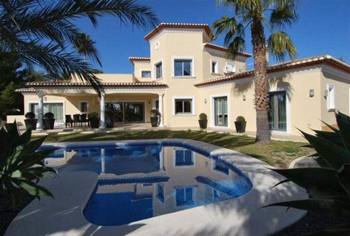 Image No.1-4 Bed Villa for sale