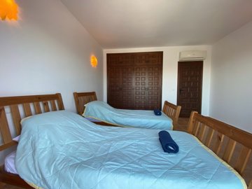 d87d6e6e-8860-4174-9d05-e2eb4759447f-interior