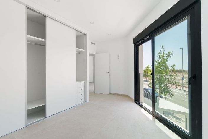 Image No.16-2 Bed Villa for sale