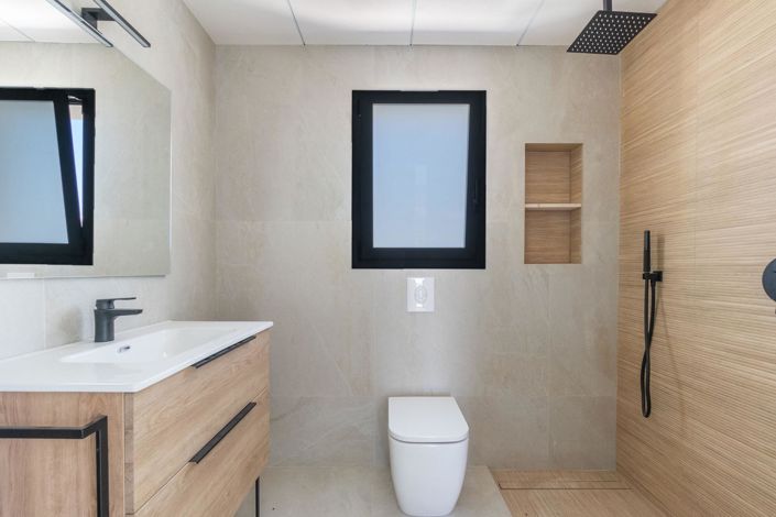 Image No.17-2 Bed Villa for sale