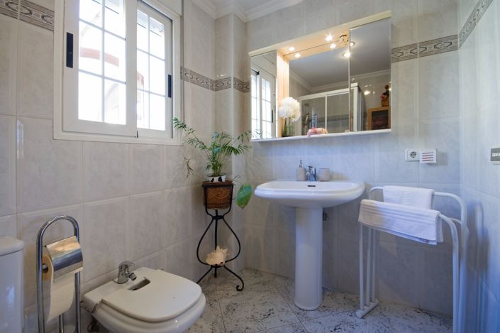 Image No.20-5 Bed Villa for sale