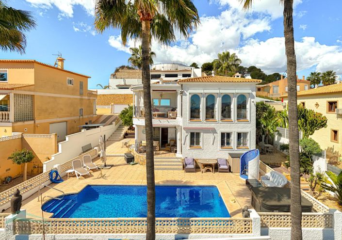 Image No.9-5 Bed Villa for sale