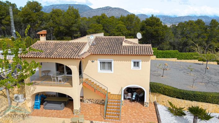 Image No.2-4 Bed Villa for sale