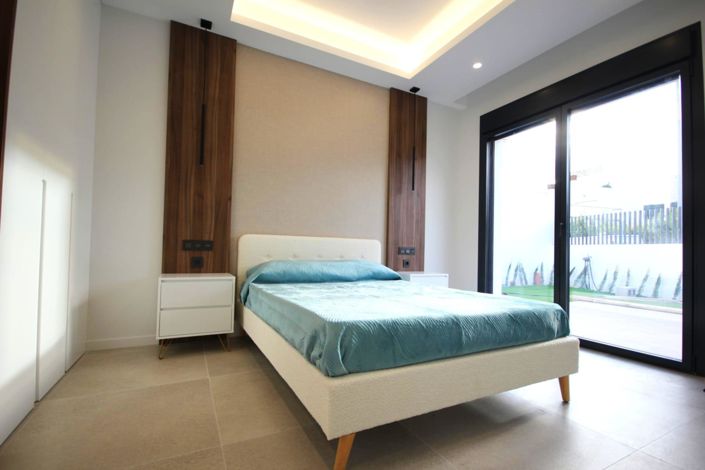 Image No.14-3 Bed Villa for sale